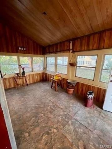 10026 Jeffrey Drive, St Louis, MO 63137