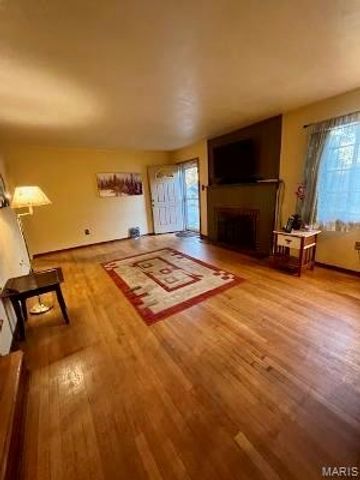 10026 Jeffrey Drive, St Louis, MO 63137