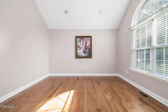 102 Ridgeview Meadows Drive, Gray, TN 37615