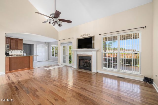 102 Ridgeview Meadows Drive, Gray, TN 37615