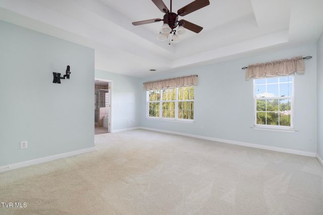 102 Ridgeview Meadows Drive, Gray, TN 37615