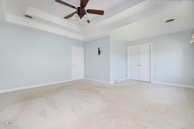 102 Ridgeview Meadows Drive, Gray, TN 37615