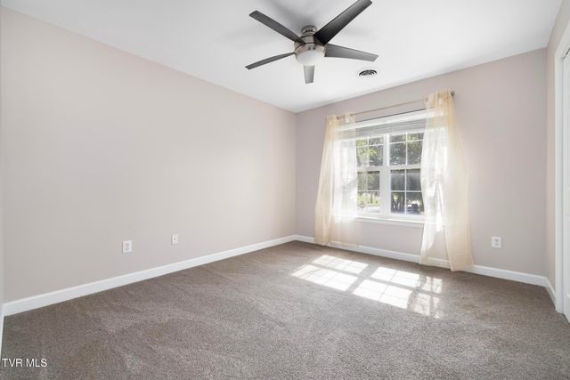 102 Ridgeview Meadows Drive, Gray, TN 37615