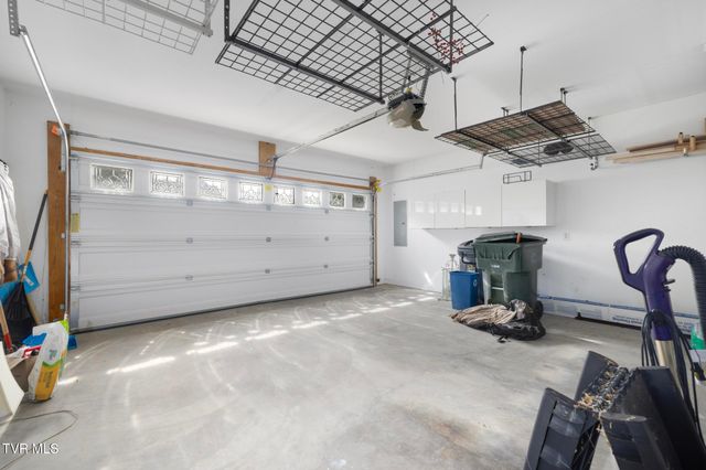 102 Ridgeview Meadows Drive, Gray, TN 37615