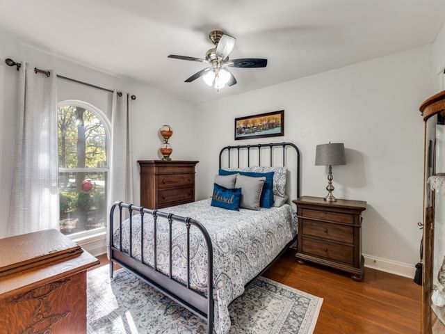 2111 Riverforest Court, Arlington, TX 76017