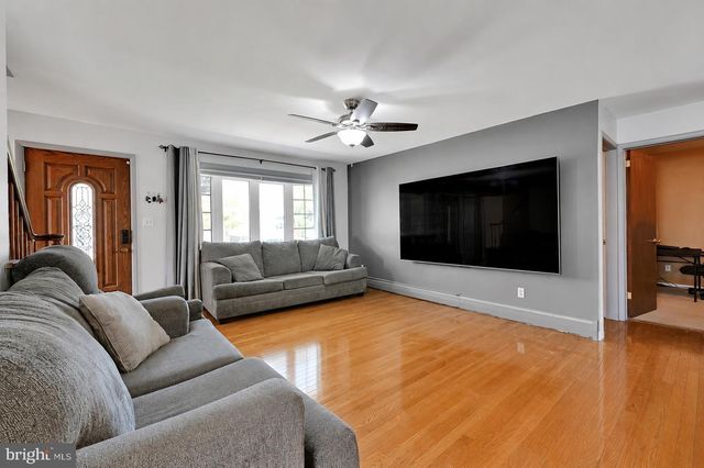 1901 NORTHAMPTON AVE, Northampton, PA 18067