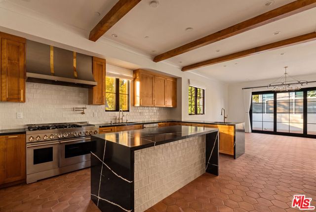 9061 Nemo Street A, West Hollywood, CA 90069