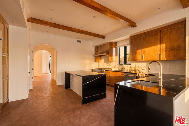 9061 Nemo Street A, West Hollywood, CA 90069
