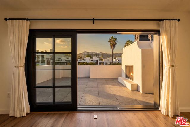 9061 Nemo Street A, West Hollywood, CA 90069
