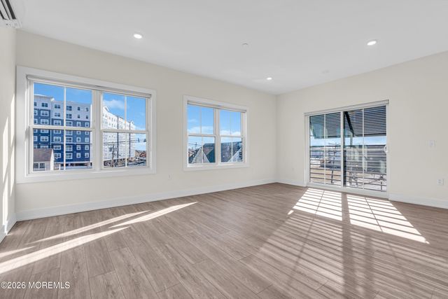 19 Carr Avenue 303, Keansburg, NJ 07734