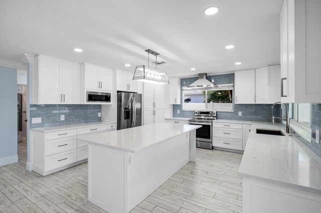 1128 SW 7TH Street, Boca Raton, FL 33486