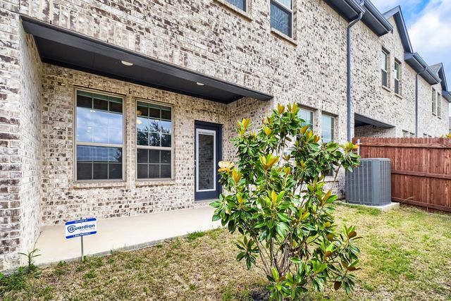 628 Sandiford Court, Mansfield, TX 76063