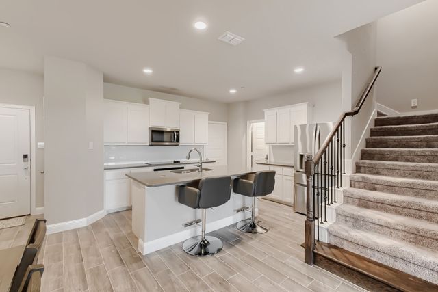 628 Sandiford Court, Mansfield, TX 76063