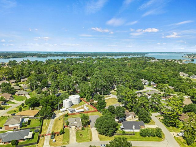 10506 Scenic Drive, Montgomery, TX 77356