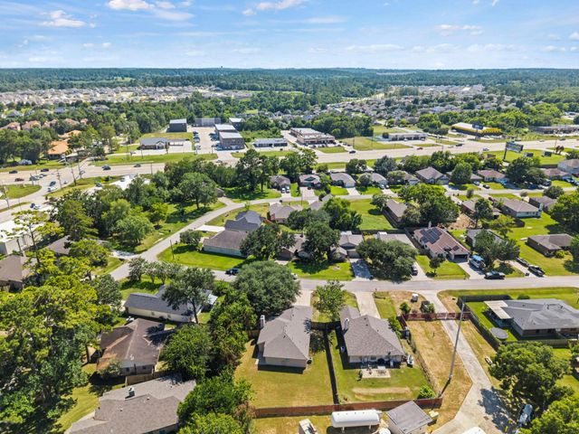 10506 Scenic Drive, Montgomery, TX 77356
