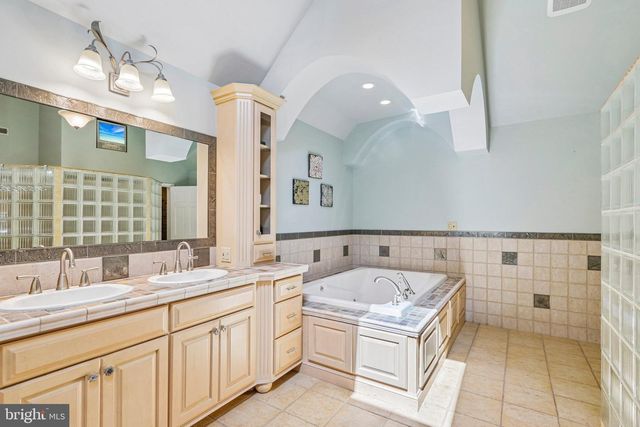 2900 EAGLES CT, Vineland, NJ 08361