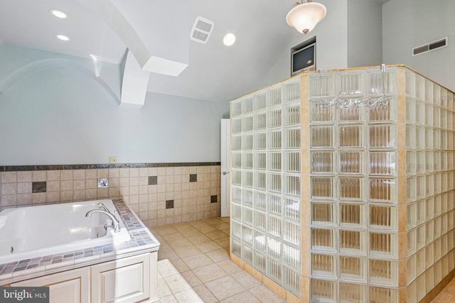 2900 EAGLES CT, Vineland, NJ 08361