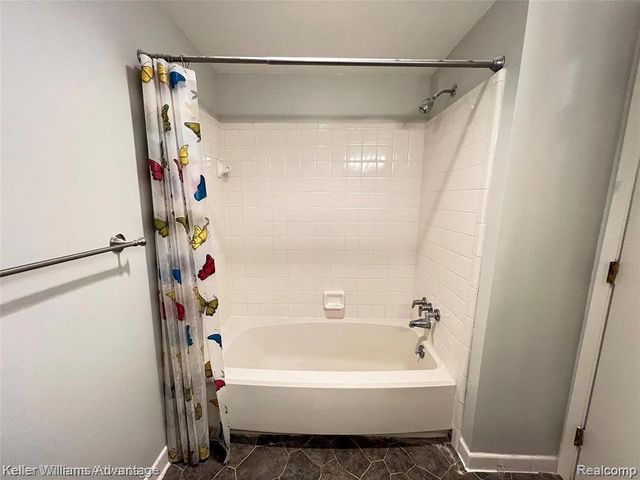30056 W 12 Mile Road 78, Farmington Hills, MI 48334