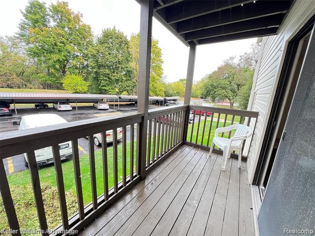30056 W 12 Mile Road 78, Farmington Hills, MI 48334