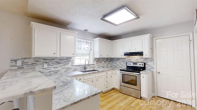 49 Laurel Street, Granite Falls, NC 28630