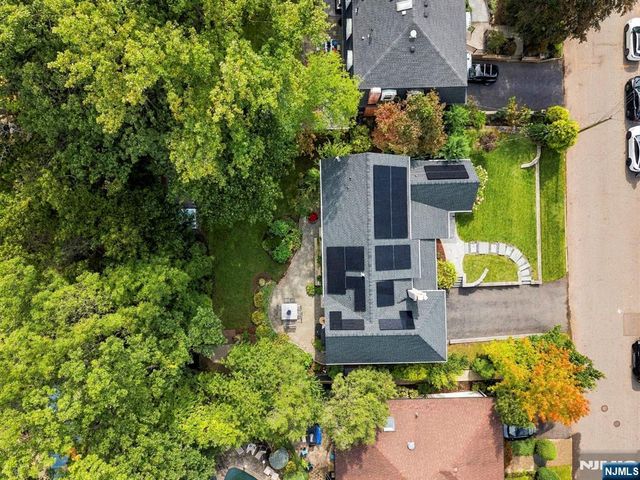 533 Ridgeland Terrace, Leonia, NJ 07605