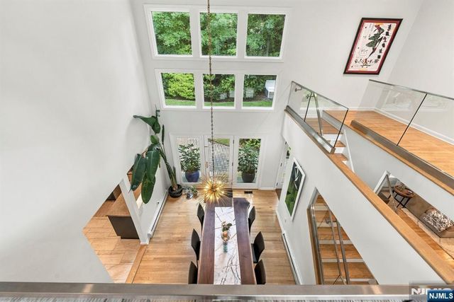 533 Ridgeland Terrace, Leonia, NJ 07605