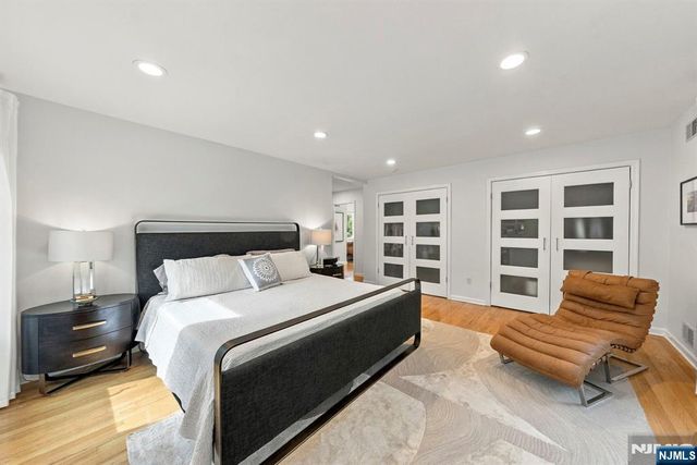 533 Ridgeland Terrace, Leonia, NJ 07605