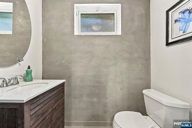 533 Ridgeland Terrace, Leonia, NJ 07605
