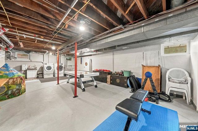 533 Ridgeland Terrace, Leonia, NJ 07605