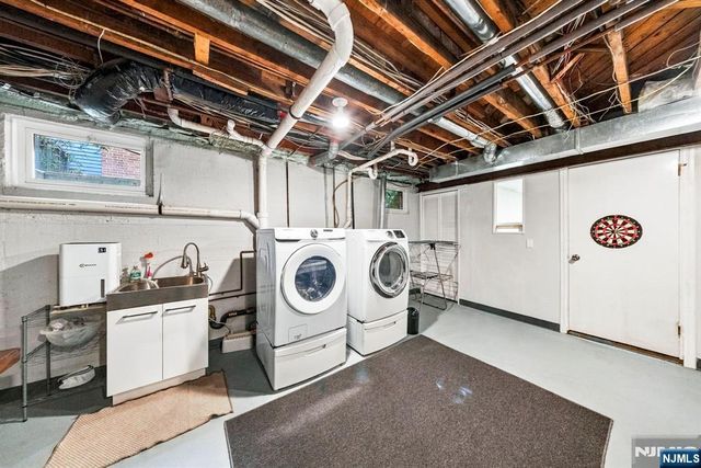 533 Ridgeland Terrace, Leonia, NJ 07605