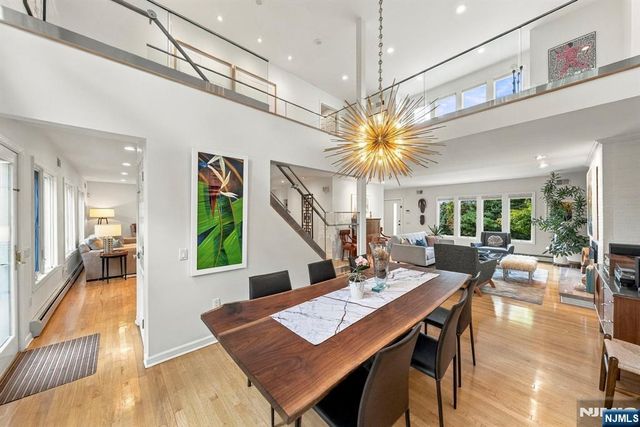 533 Ridgeland Terrace, Leonia, NJ 07605