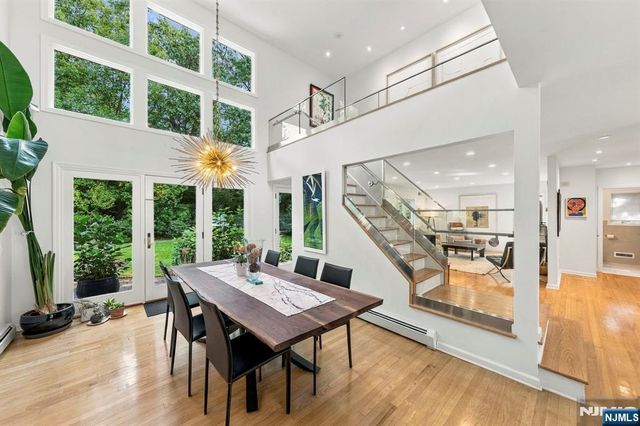 533 Ridgeland Terrace, Leonia, NJ 07605