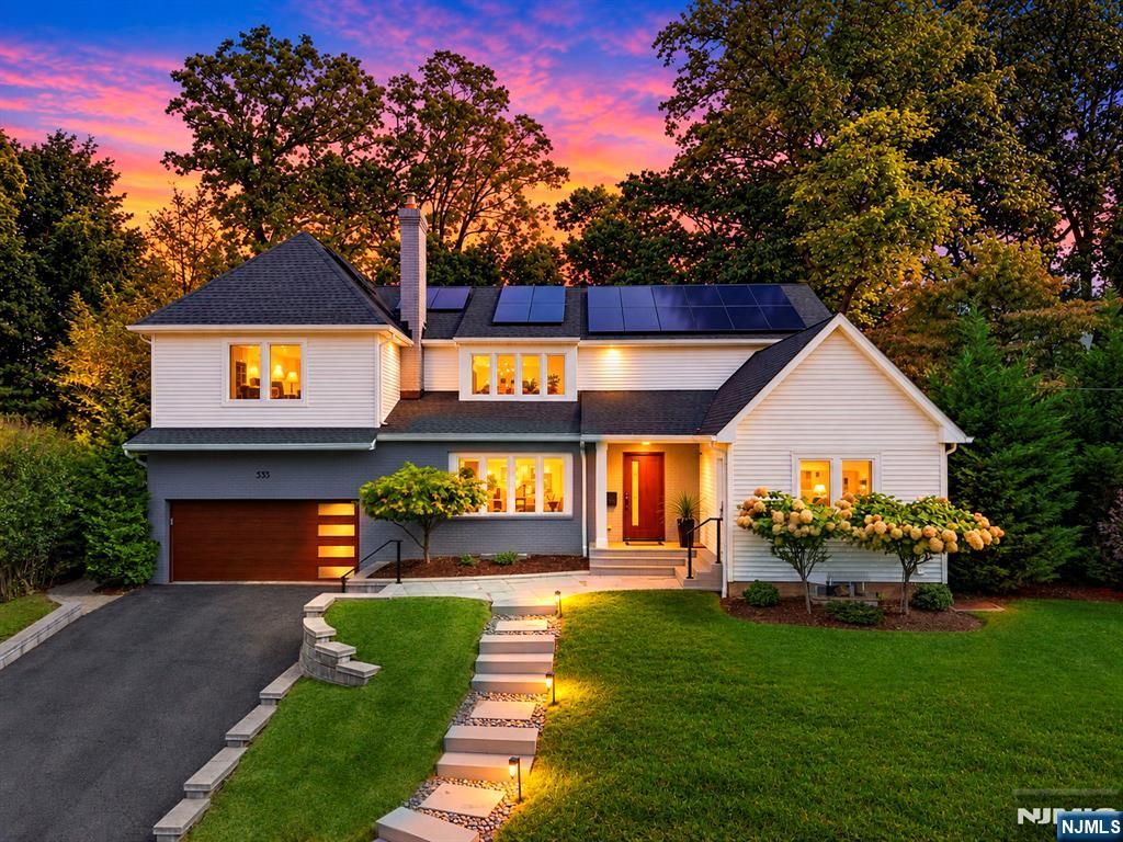 533 Ridgeland Terrace, Leonia, NJ 07605