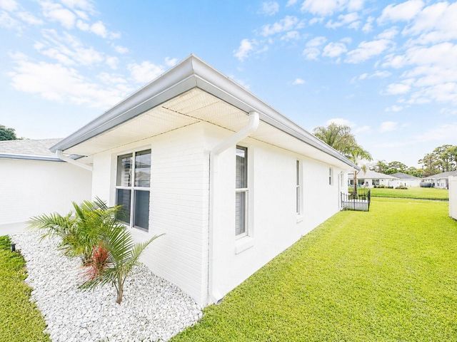 223 NE GOLF CLUB DRIVE, New Smyrna Beach, FL 32168