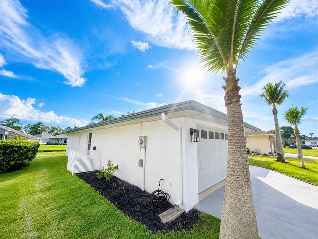223 NE GOLF CLUB DRIVE, New Smyrna Beach, FL 32168