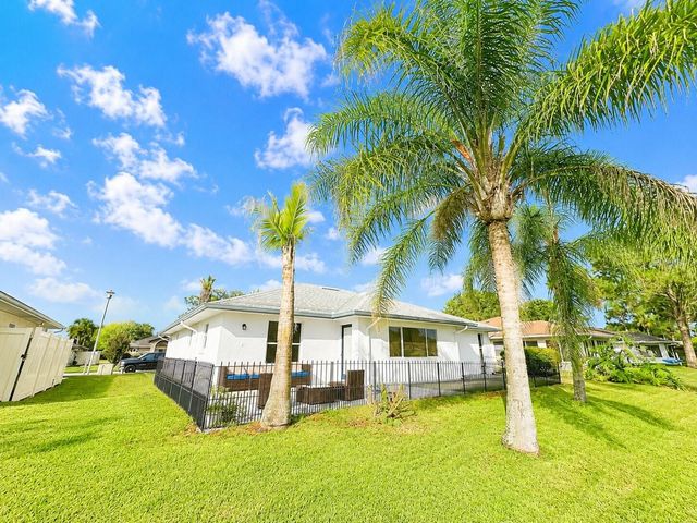 223 NE GOLF CLUB DRIVE, New Smyrna Beach, FL 32168