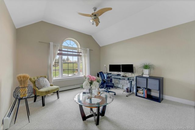 4 Camelback Road, Chester, NY 10918