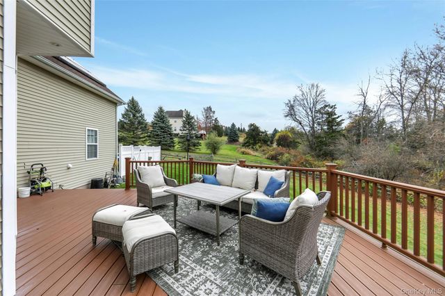 4 Camelback Road, Chester, NY 10918