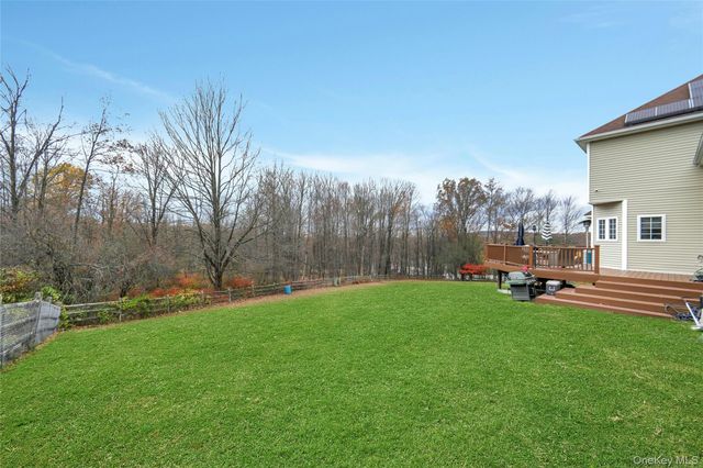 4 Camelback Road, Chester, NY 10918