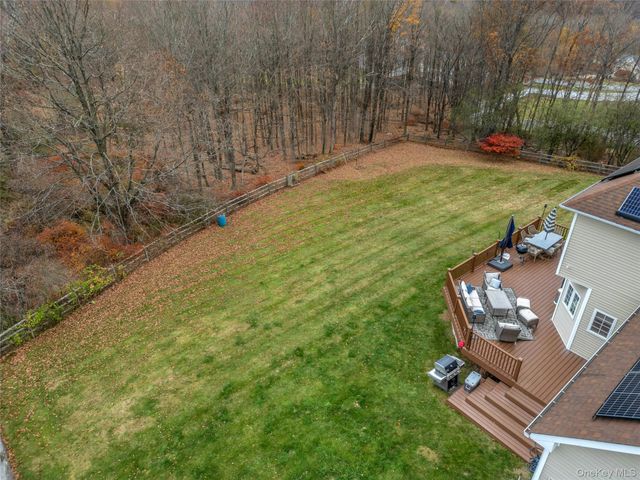 4 Camelback Road, Chester, NY 10918