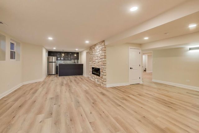 26225 N Hickory Road, Mundelein, IL 60060