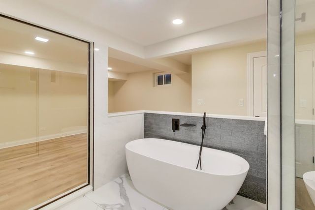 26225 N Hickory Road, Mundelein, IL 60060