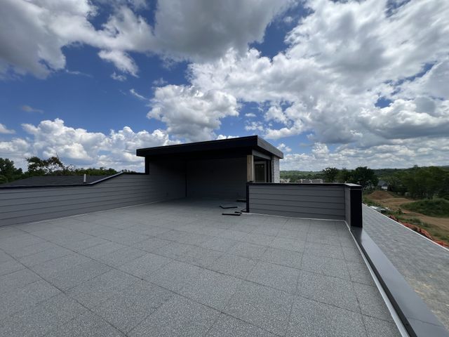 126 Modern Valley, Nashville, TN 37221