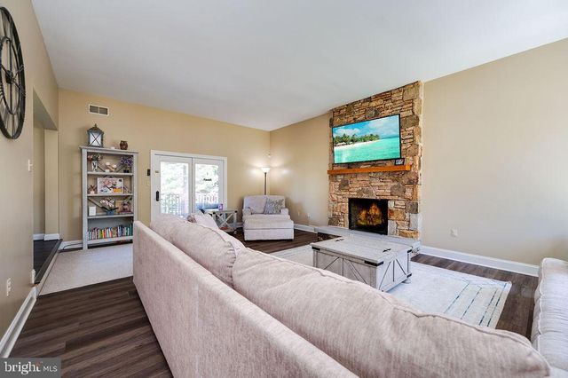 24 SYCAMORE DR, Reading, PA 19606