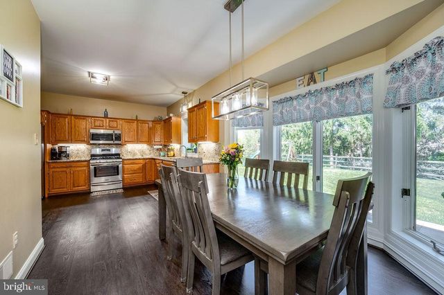 24 SYCAMORE DR, Reading, PA 19606