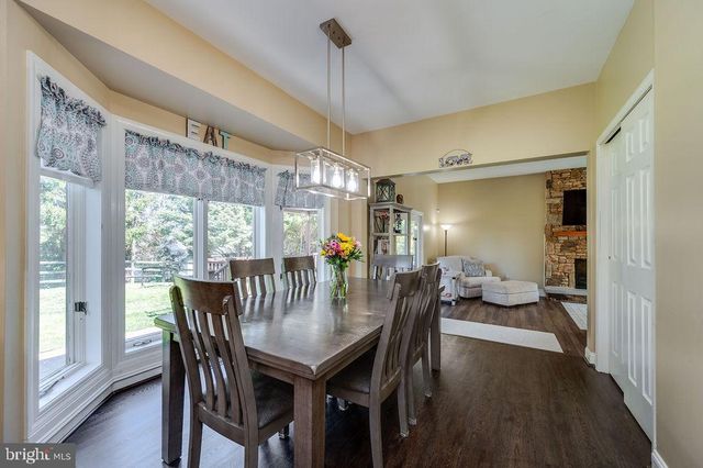 24 SYCAMORE DR, Reading, PA 19606