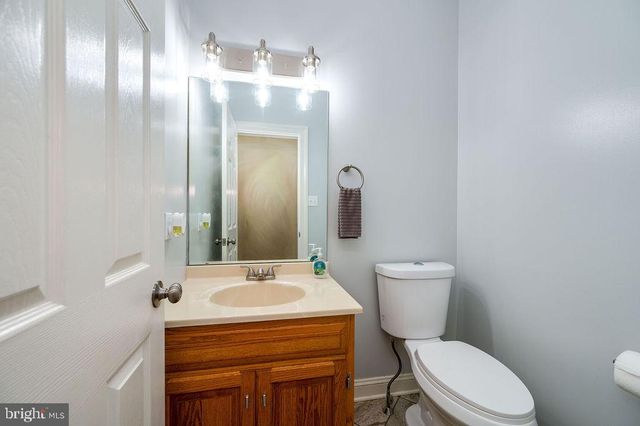 24 SYCAMORE DR, Reading, PA 19606