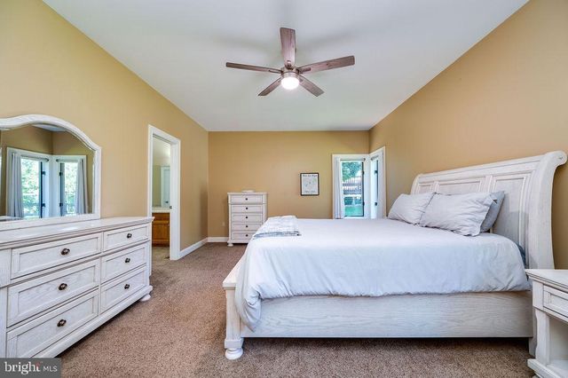 24 SYCAMORE DR, Reading, PA 19606