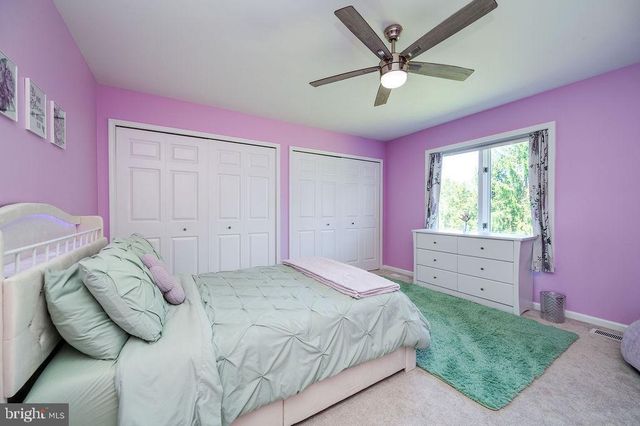 24 SYCAMORE DR, Reading, PA 19606