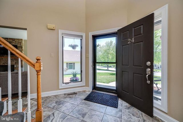 24 SYCAMORE DR, Reading, PA 19606
